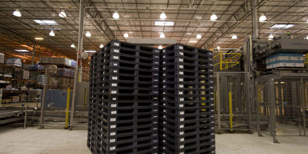 How to Stack Empty Pallets Safely iGPS Logistics, LLC