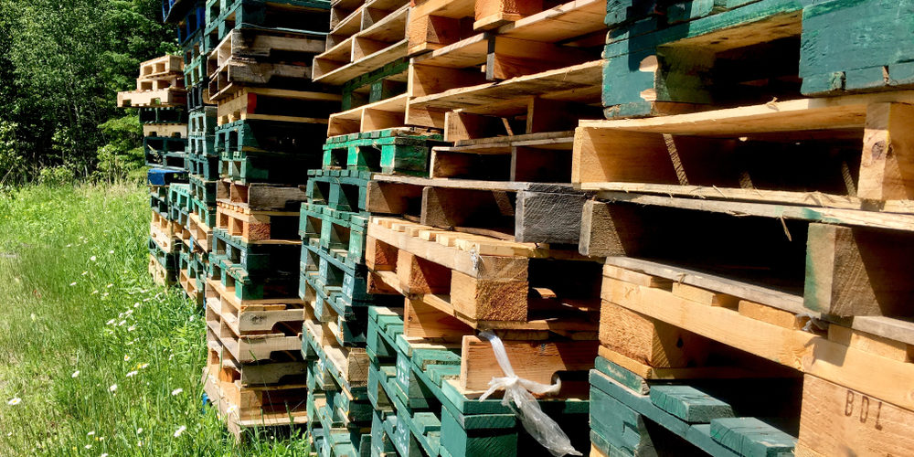 The Block Pallet vs. Stringer Pallet Choosing a Platform for Your