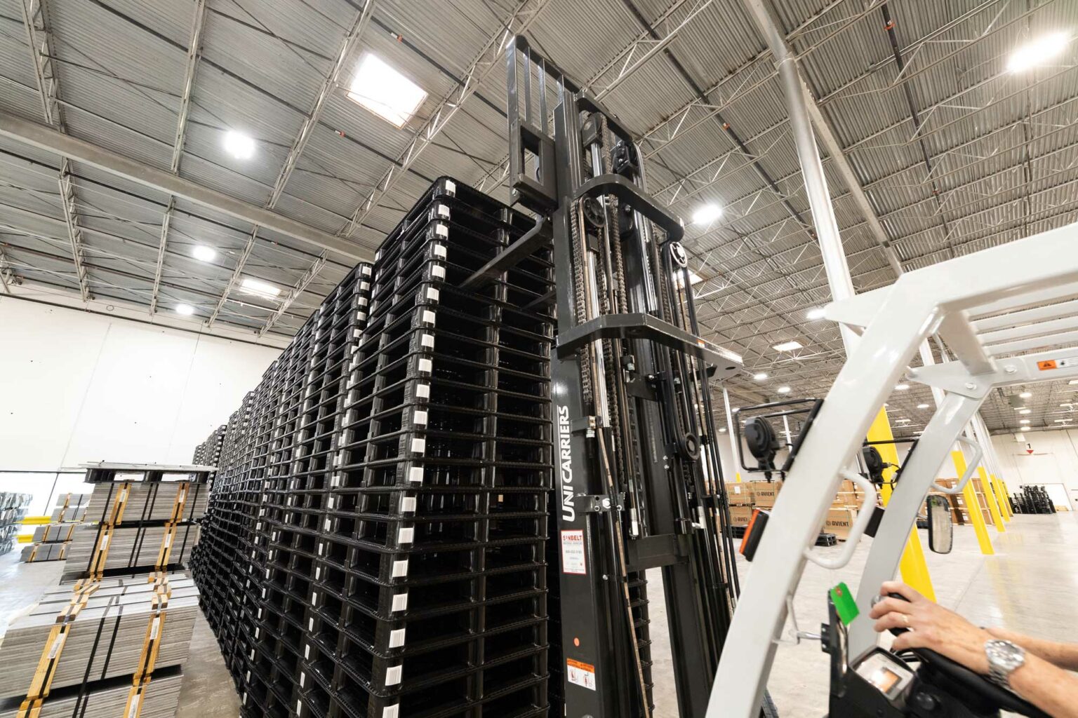 The Benefits of Pallet Pooling Reduce Costs & Empty Loads